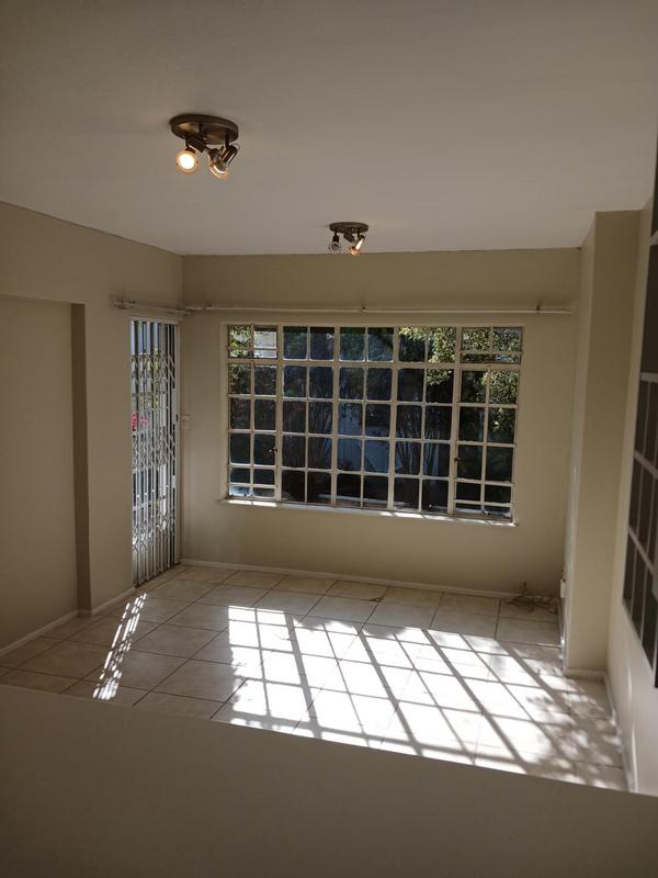 To Let 1 Bedroom Property for Rent in Magaliessig Gauteng
