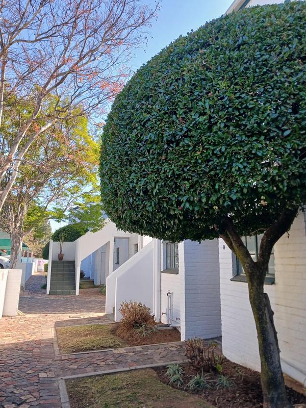 To Let 1 Bedroom Property for Rent in Magaliessig Gauteng