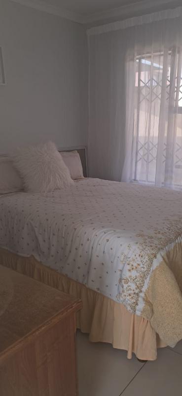 To Let 3 Bedroom Property for Rent in Meadowlands Gauteng