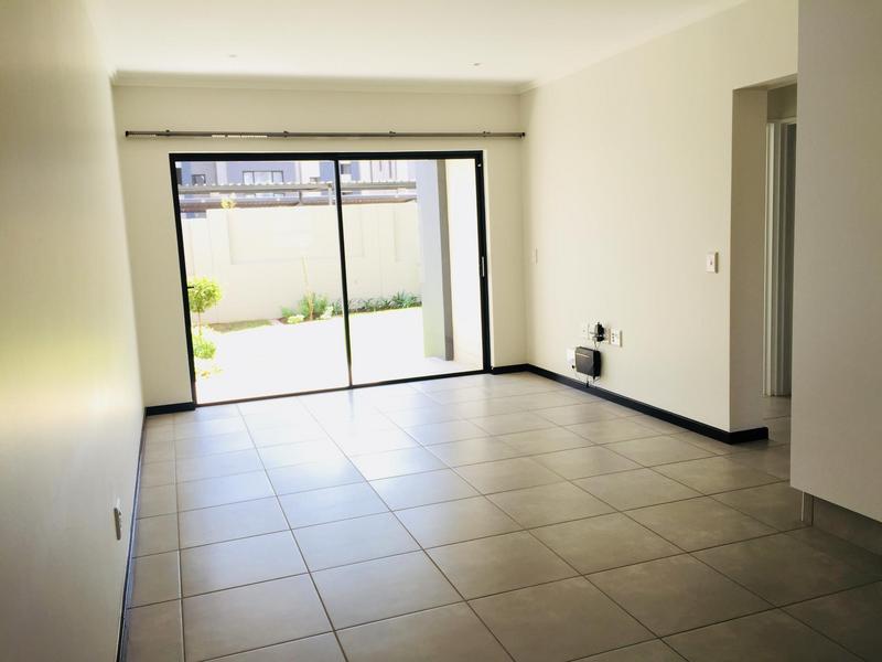 To Let 2 Bedroom Property for Rent in Fourways Gauteng