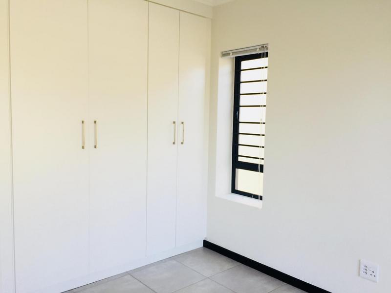 To Let 2 Bedroom Property for Rent in Fourways Gauteng