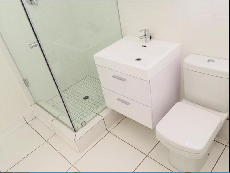 To Let 2 Bedroom Property for Rent in Fourways Gauteng