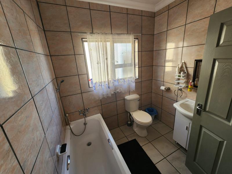To Let 3 Bedroom Property for Rent in Meyerton Central Gauteng