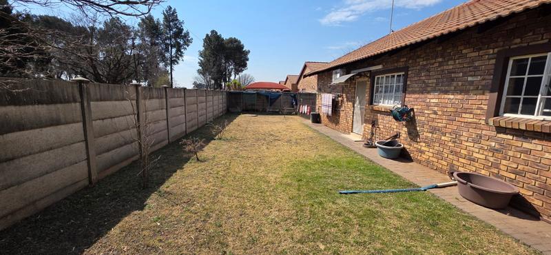 3 Bedroom Property for Sale in Kookrus Gauteng