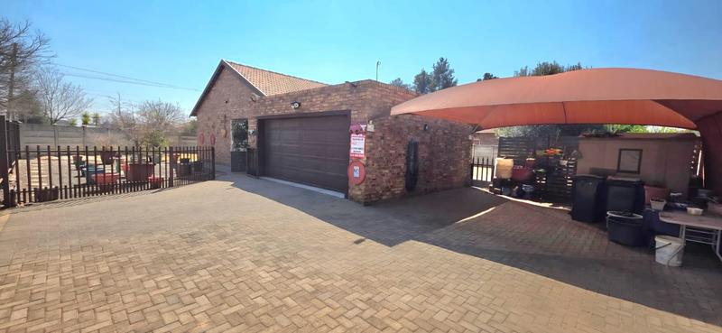3 Bedroom Property for Sale in Kookrus Gauteng