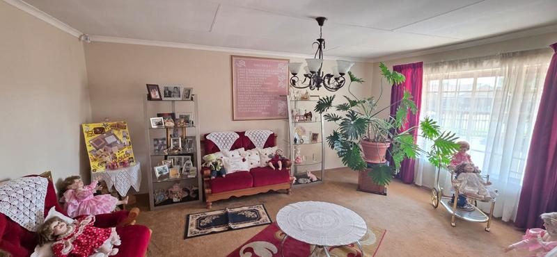 4 Bedroom Property for Sale in Kookrus Gauteng