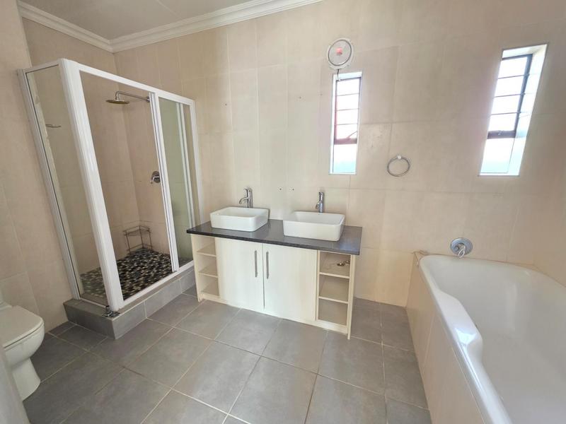 3 Bedroom Property for Sale in Meyerton Central Gauteng