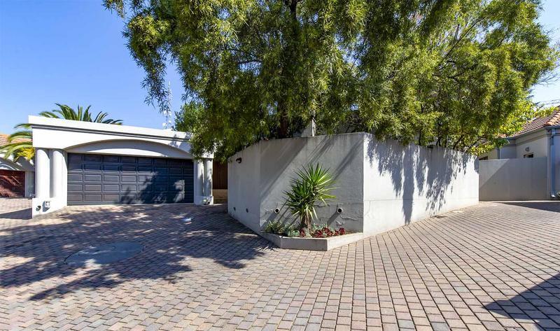 2 Bedroom Property for Sale in Rivonia Gauteng