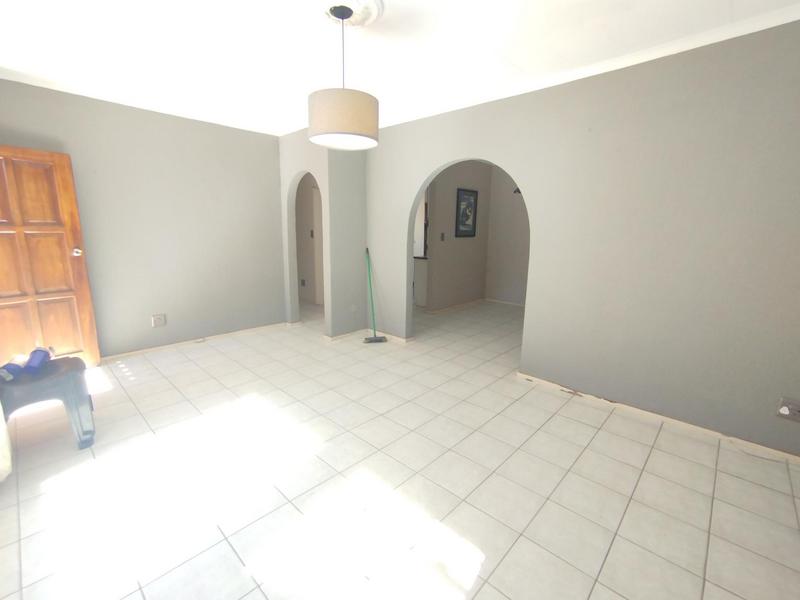 5 Bedroom Property for Sale in Sunward Park Gauteng