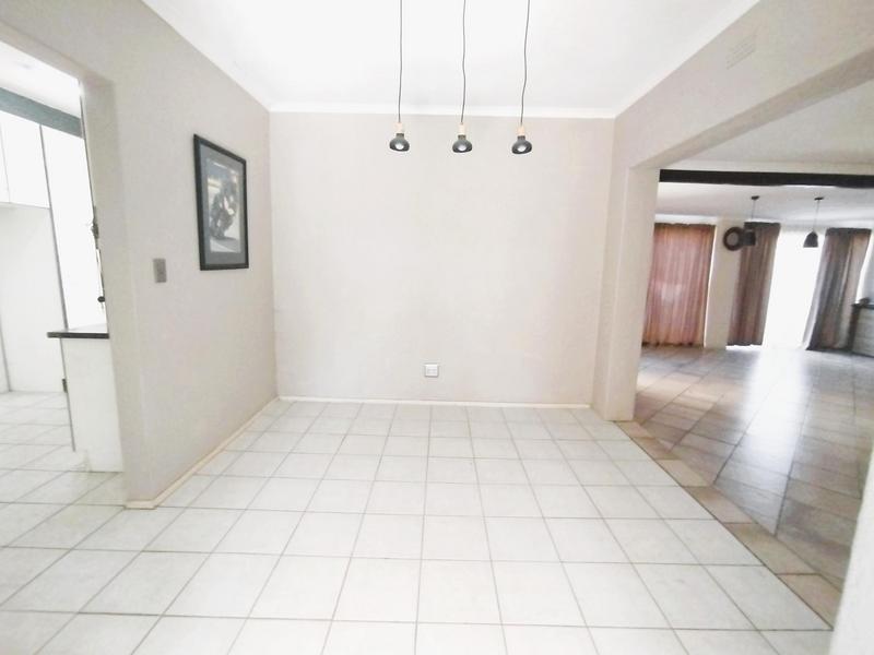 5 Bedroom Property for Sale in Sunward Park Gauteng