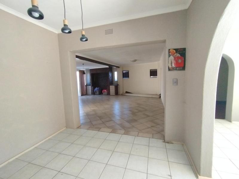 5 Bedroom Property for Sale in Sunward Park Gauteng