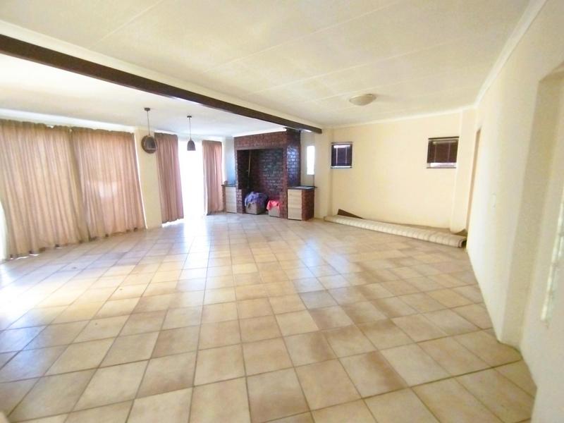 5 Bedroom Property for Sale in Sunward Park Gauteng