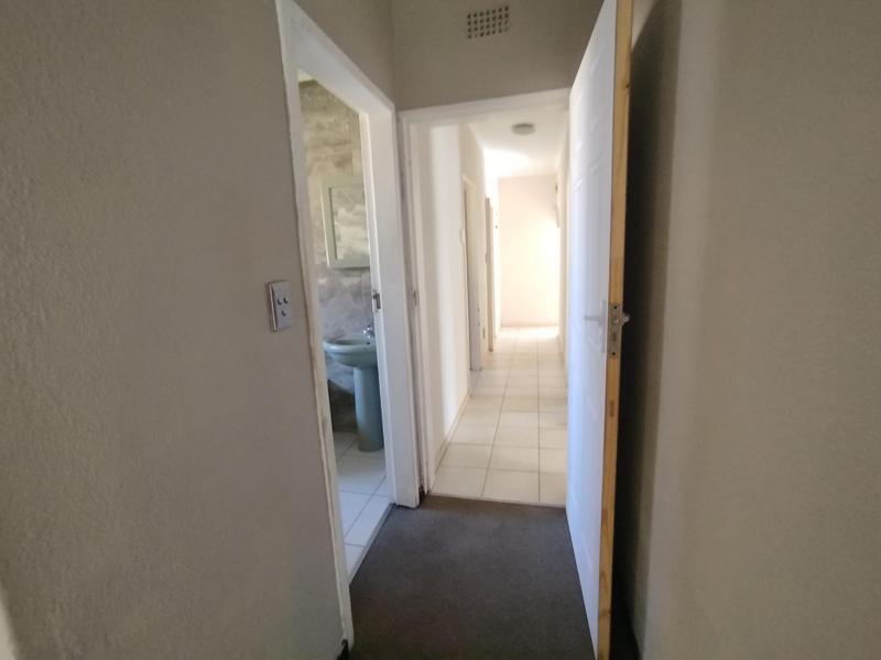 5 Bedroom Property for Sale in Sunward Park Gauteng