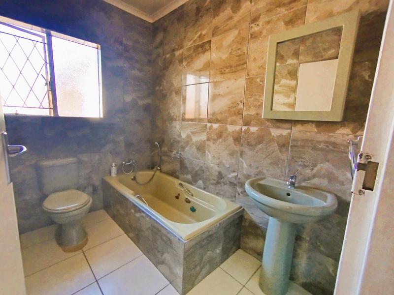 5 Bedroom Property for Sale in Sunward Park Gauteng