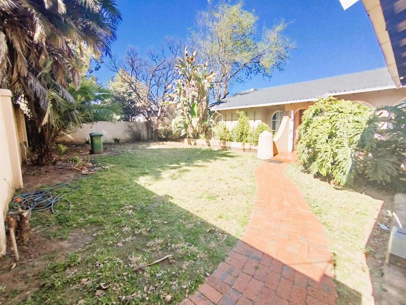 5 Bedroom Property for Sale in Sunward Park Gauteng