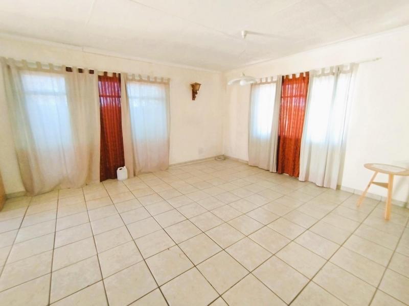 5 Bedroom Property for Sale in Sunward Park Gauteng