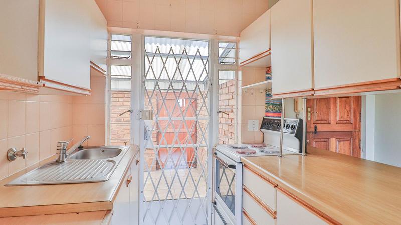 1 Bedroom Property for Sale in Edenvale Central Gauteng