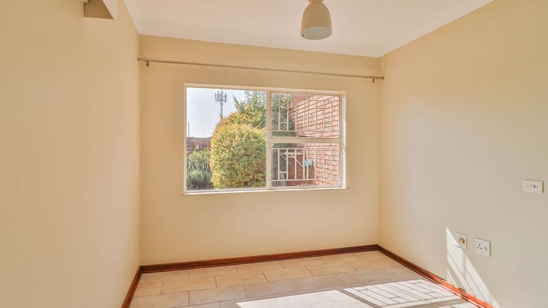 1 Bedroom Property for Sale in Edenvale Central Gauteng