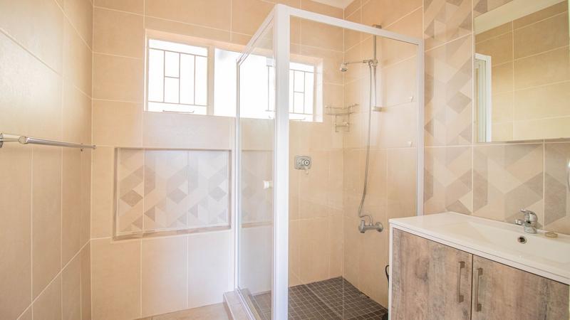 1 Bedroom Property for Sale in Edenvale Central Gauteng