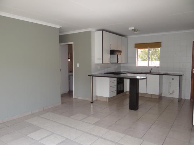 To Let 2 Bedroom Property for Rent in Helderkruin Gauteng