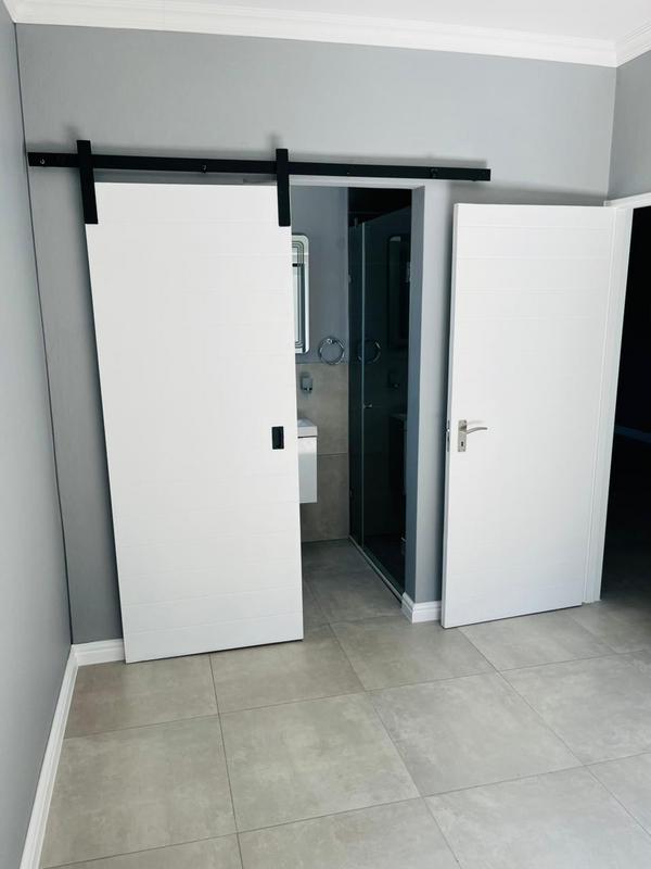 To Let 3 Bedroom Property for Rent in Waterfall Gauteng