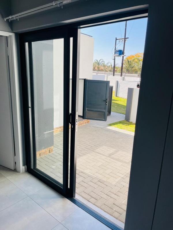 To Let 3 Bedroom Property for Rent in Waterfall Gauteng