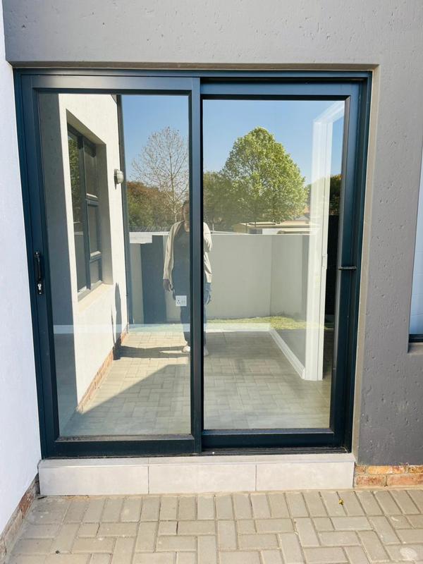 To Let 3 Bedroom Property for Rent in Waterfall Gauteng