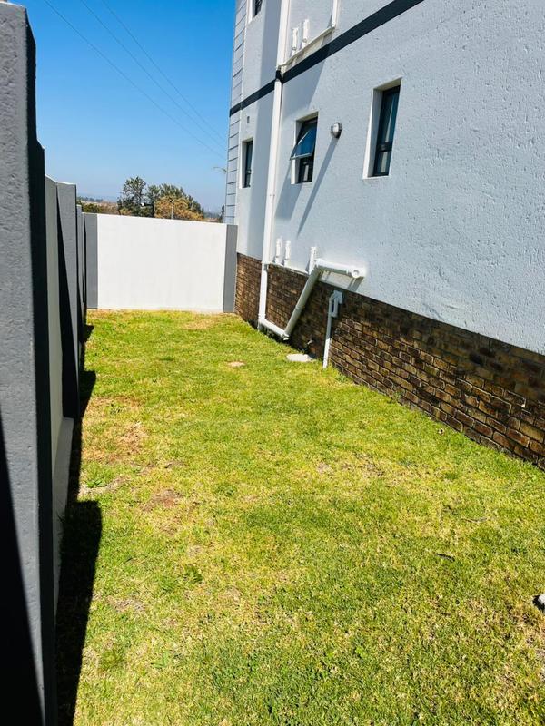 To Let 3 Bedroom Property for Rent in Waterfall Gauteng