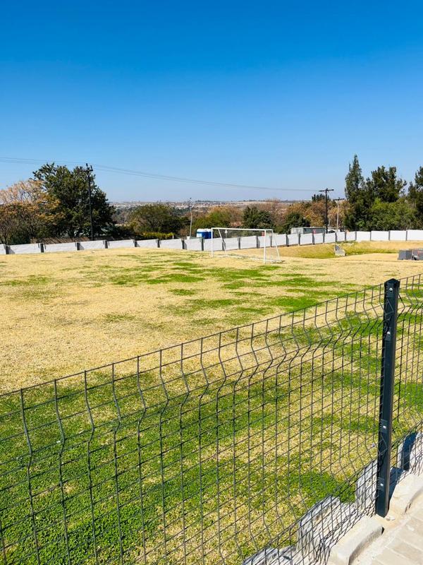 To Let 3 Bedroom Property for Rent in Waterfall Gauteng