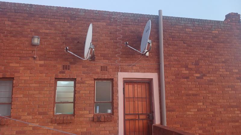 18 Bedroom Property for Sale in Hospital View Gauteng