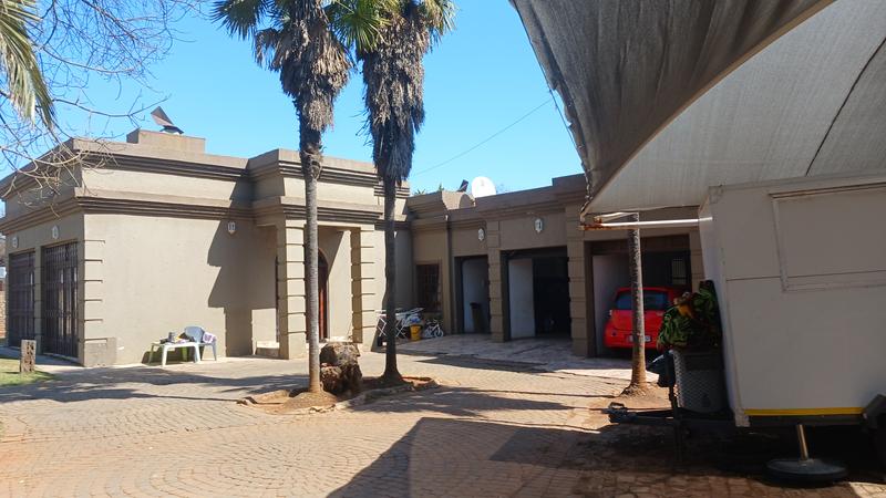 9 Bedroom Property for Sale in Clayville Gauteng