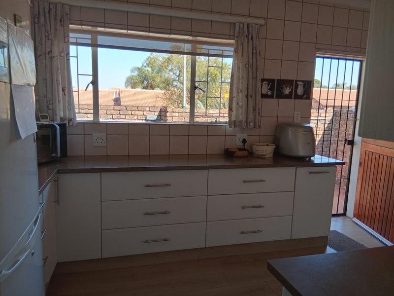 3 Bedroom Property for Sale in Hennopspark Gauteng