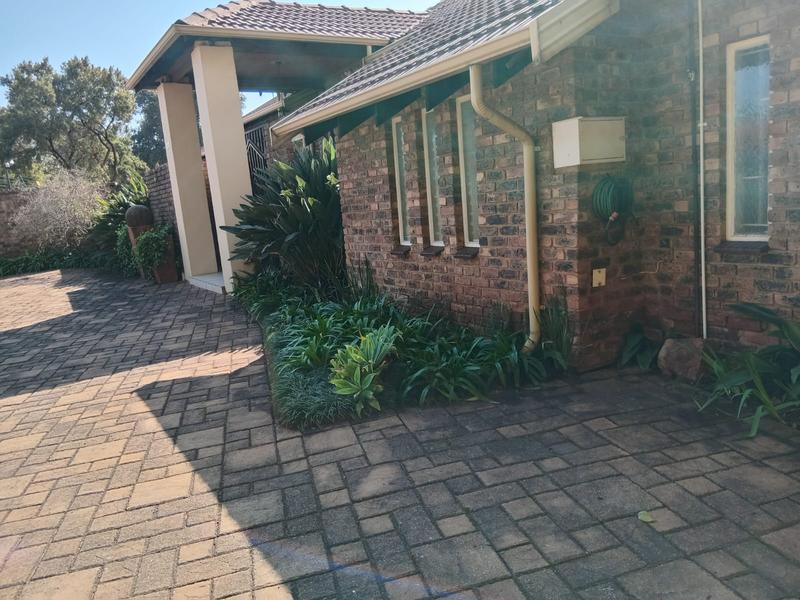 3 Bedroom Property for Sale in Hennopspark Gauteng