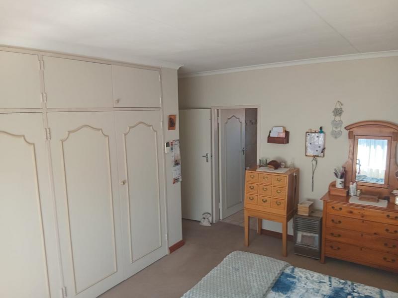 4 Bedroom Property for Sale in Hennopspark Gauteng