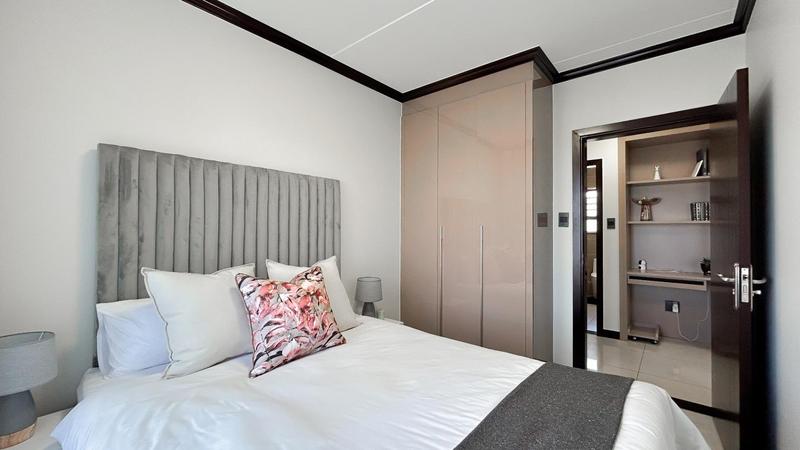 2 Bedroom Property for Sale in Blue Hills Gauteng