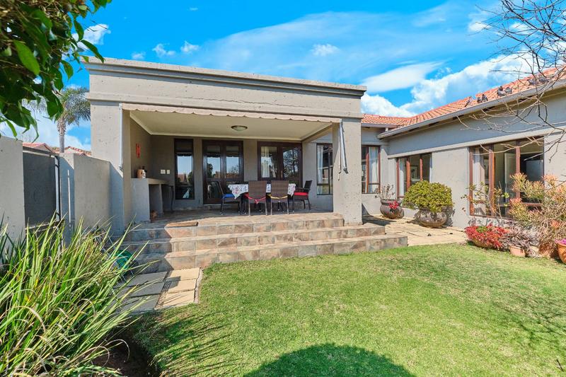 3 Bedroom Property for Sale in Cedar Lakes Gauteng