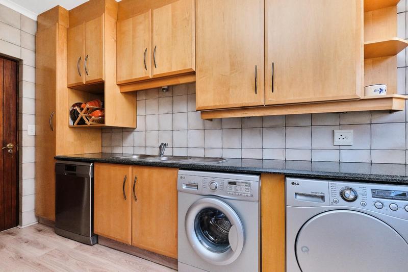 3 Bedroom Property for Sale in Cedar Lakes Gauteng