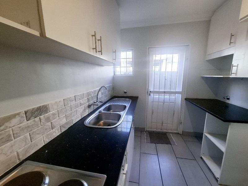 2 Bedroom Property for Sale in Sunninghill Gauteng