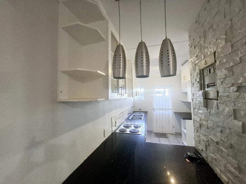2 Bedroom Property for Sale in Sunninghill Gauteng