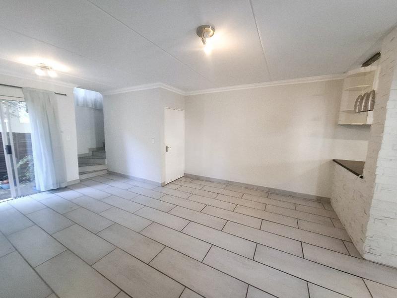 2 Bedroom Property for Sale in Sunninghill Gauteng