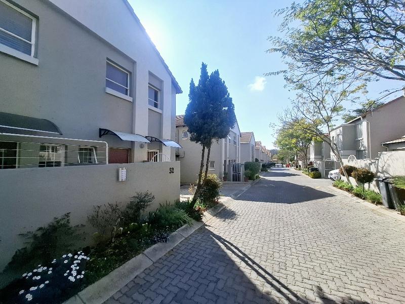 2 Bedroom Property for Sale in Sunninghill Gauteng