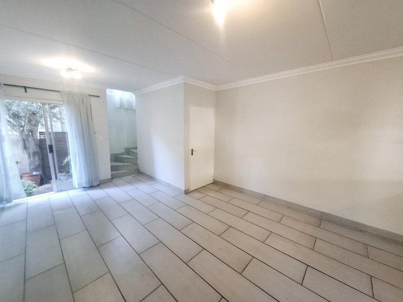 2 Bedroom Property for Sale in Sunninghill Gauteng