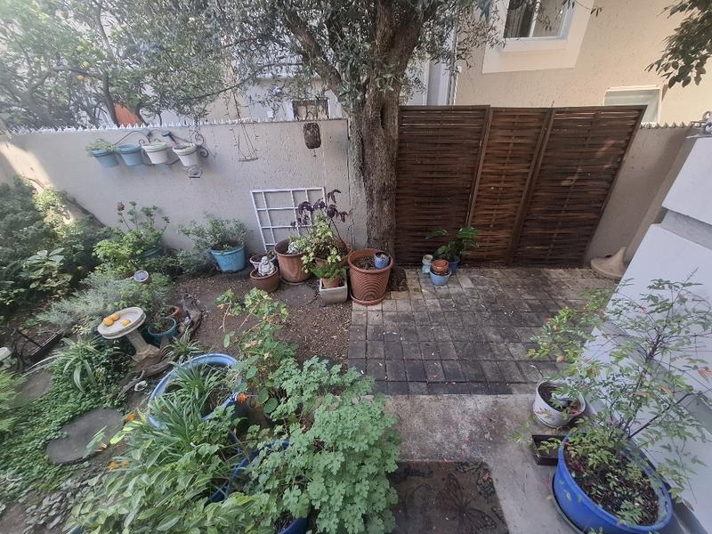 2 Bedroom Property for Sale in Sunninghill Gauteng