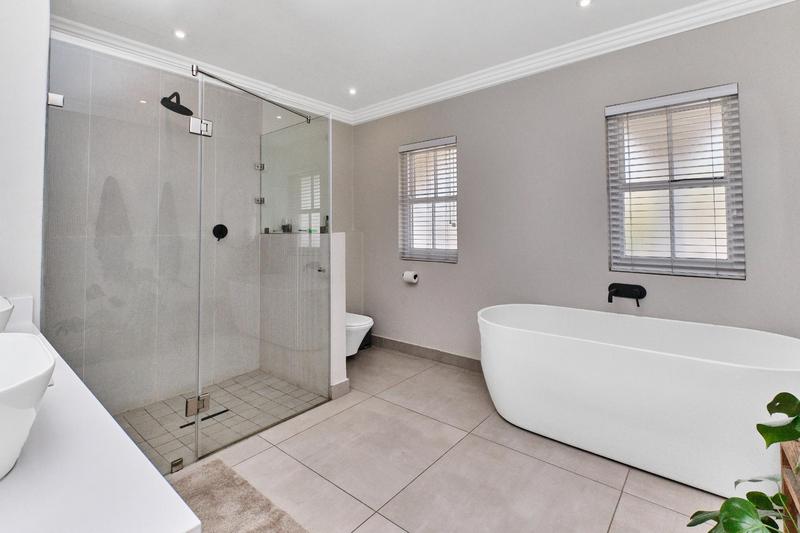 4 Bedroom Property for Sale in Woodmead Gauteng