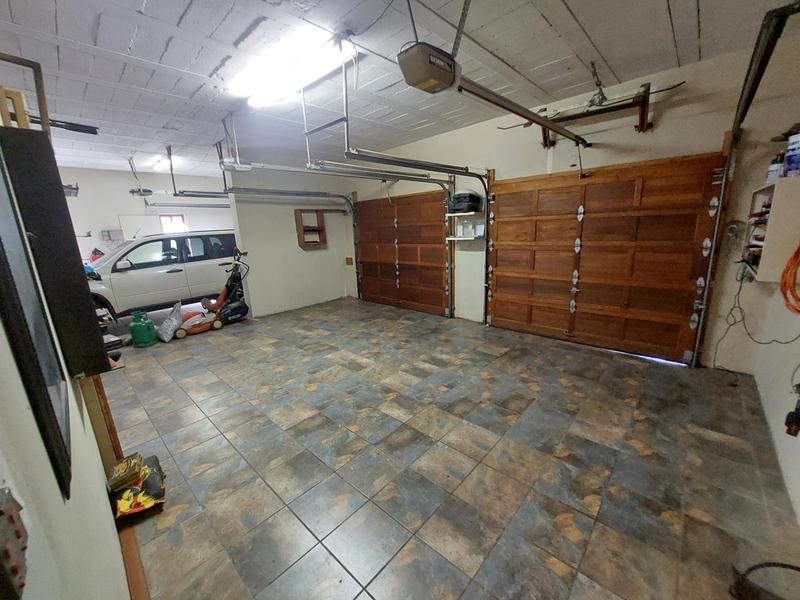 5 Bedroom Property for Sale in Waverley Gauteng