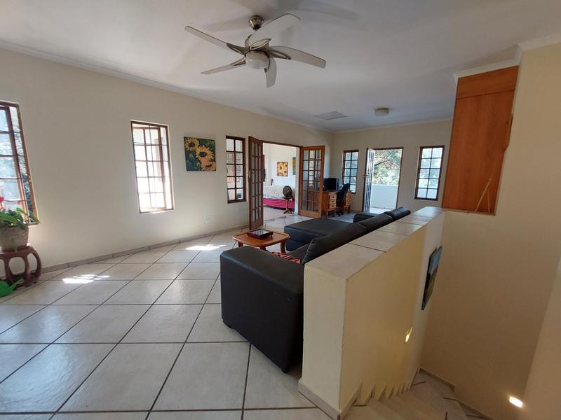 5 Bedroom Property for Sale in Waverley Gauteng