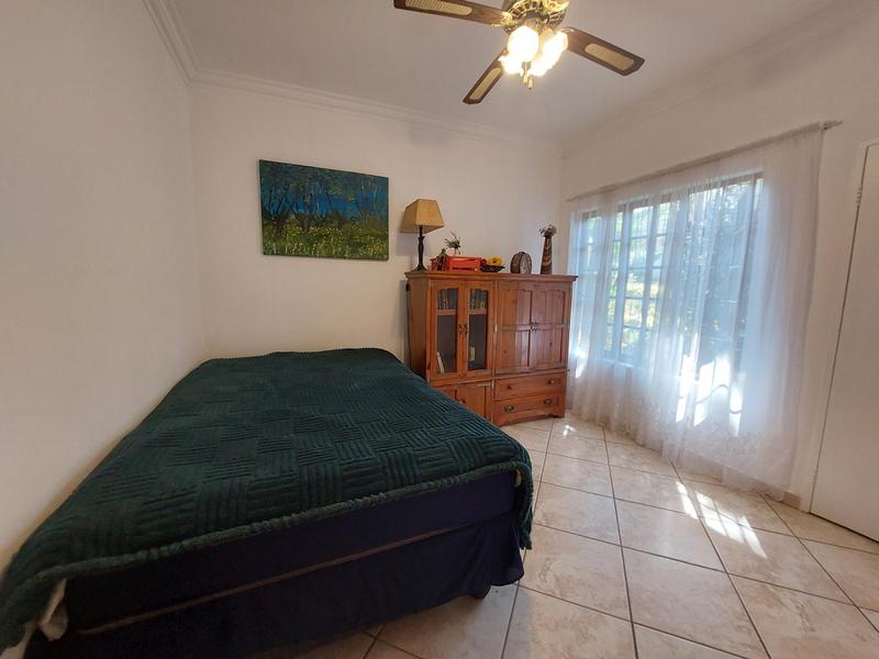5 Bedroom Property for Sale in Waverley Gauteng