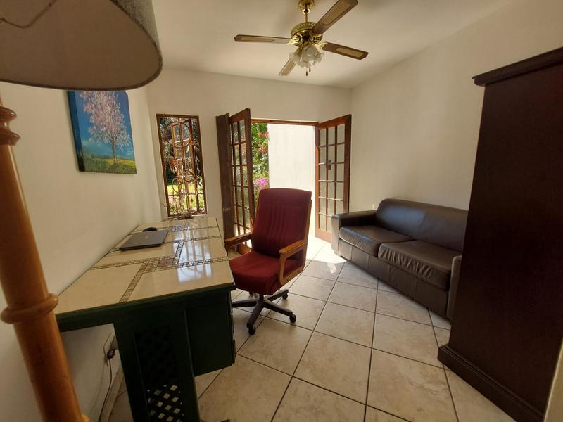 5 Bedroom Property for Sale in Waverley Gauteng