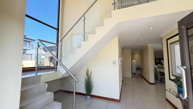 5 Bedroom Property for Sale in Blue Valley Golf Estate Gauteng