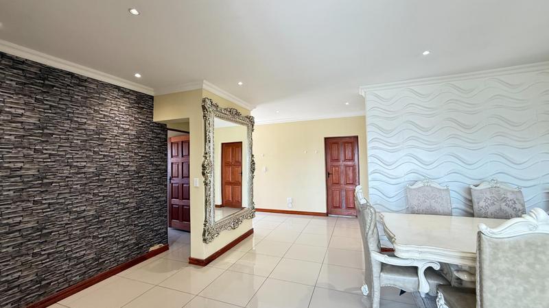 5 Bedroom Property for Sale in Blue Valley Golf Estate Gauteng